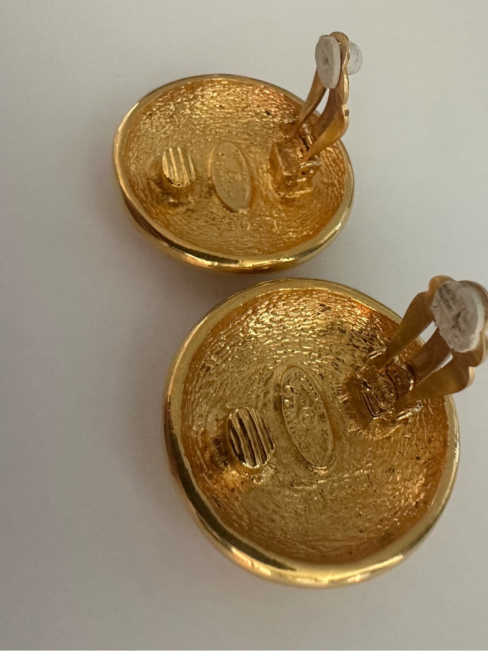 RARE Vintage CHANEL Jumbo CC Sunburst Clip-On Earrings 94P Spring 1994 - Picture 14 of 16